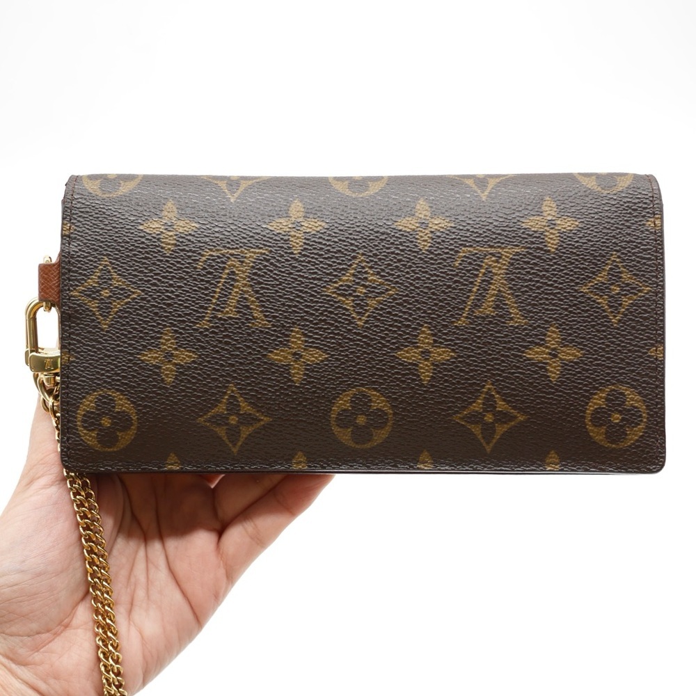 🍓LV Two-Buttons Monogram Wallet - Picture 2 of 13